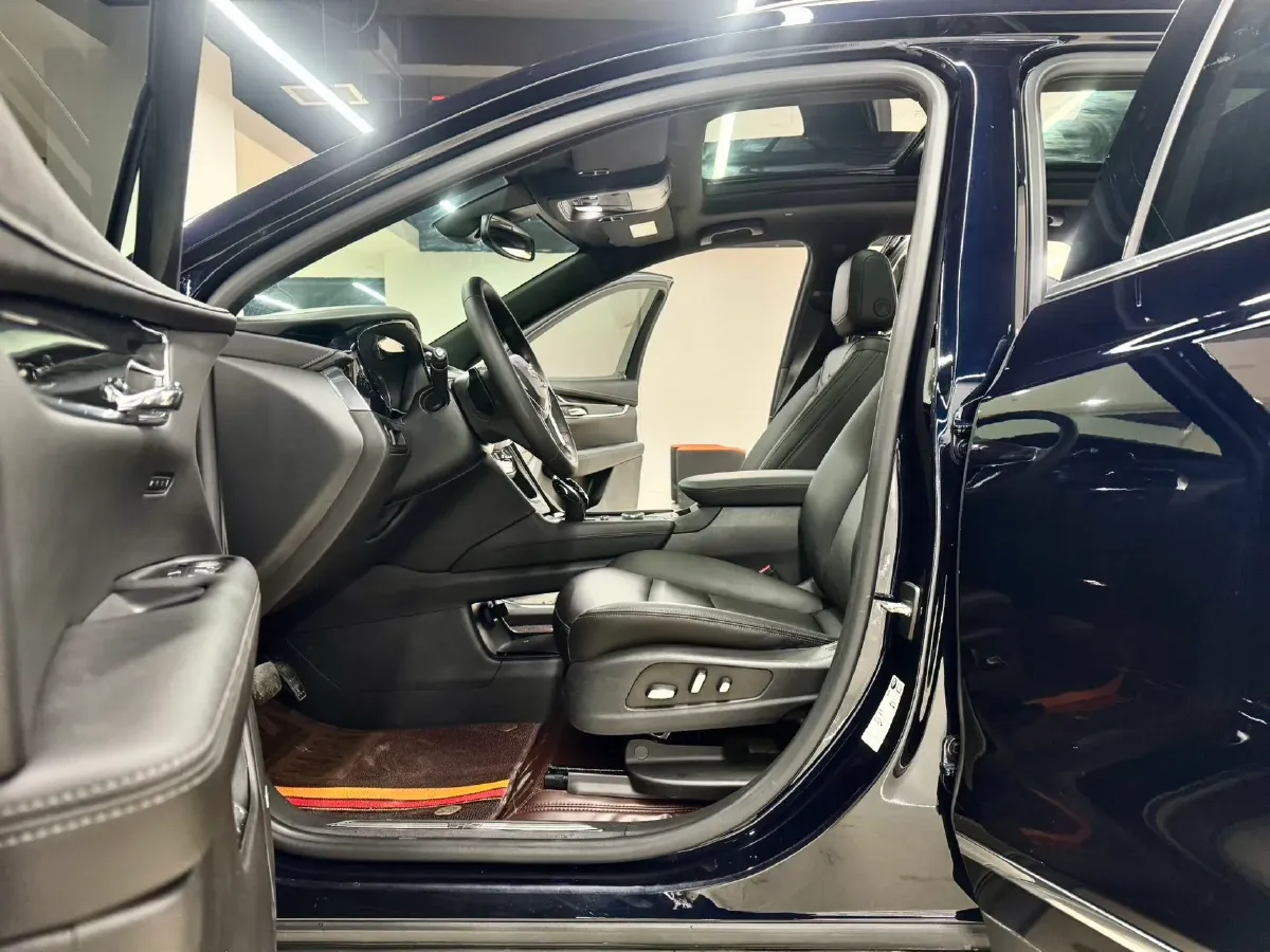 2021 Cadillac XT5 2.0T 237HP L4 9AT,autocango,china used car exporter,china ev exporter,chinese used car exporter,chinese used ev exporter