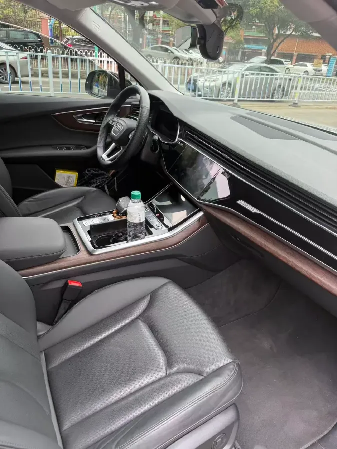 2021 Audi Q7 3.0T 340HP V6 8AT,autocango,china used car exporter,china ev exporter,chinese used car exporter,chinese used ev exporter