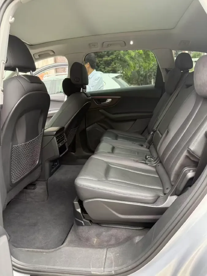 2021 Audi Q7 3.0T 340HP V6 8AT,autocango,china used car exporter,china ev exporter,chinese used car exporter,chinese used ev exporter
