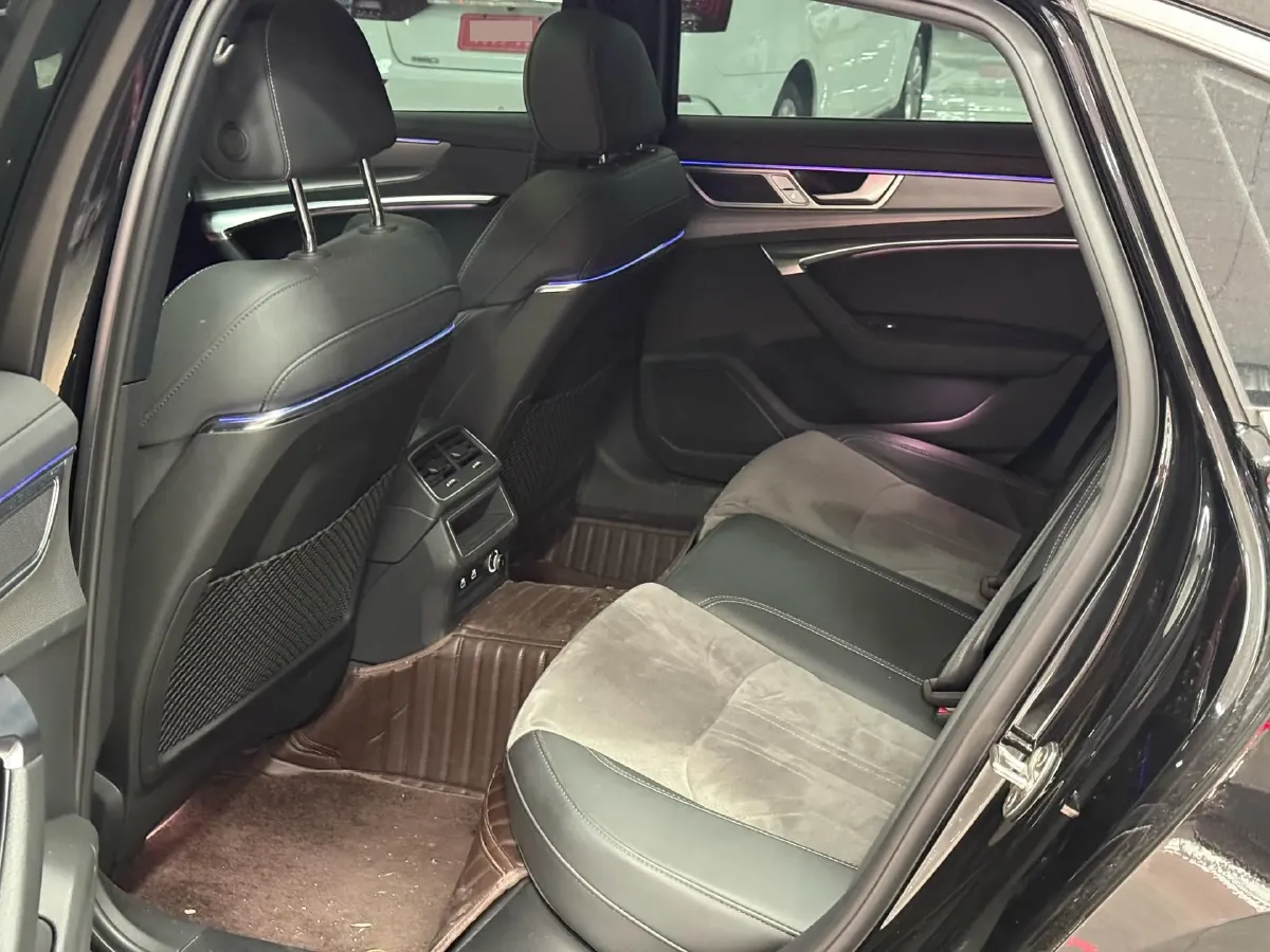 2023 Audi A6L 2.0T 190HP L4 7DCT,autocango,china used car exporter,china ev exporter,chinese used car exporter,chinese used ev exporter