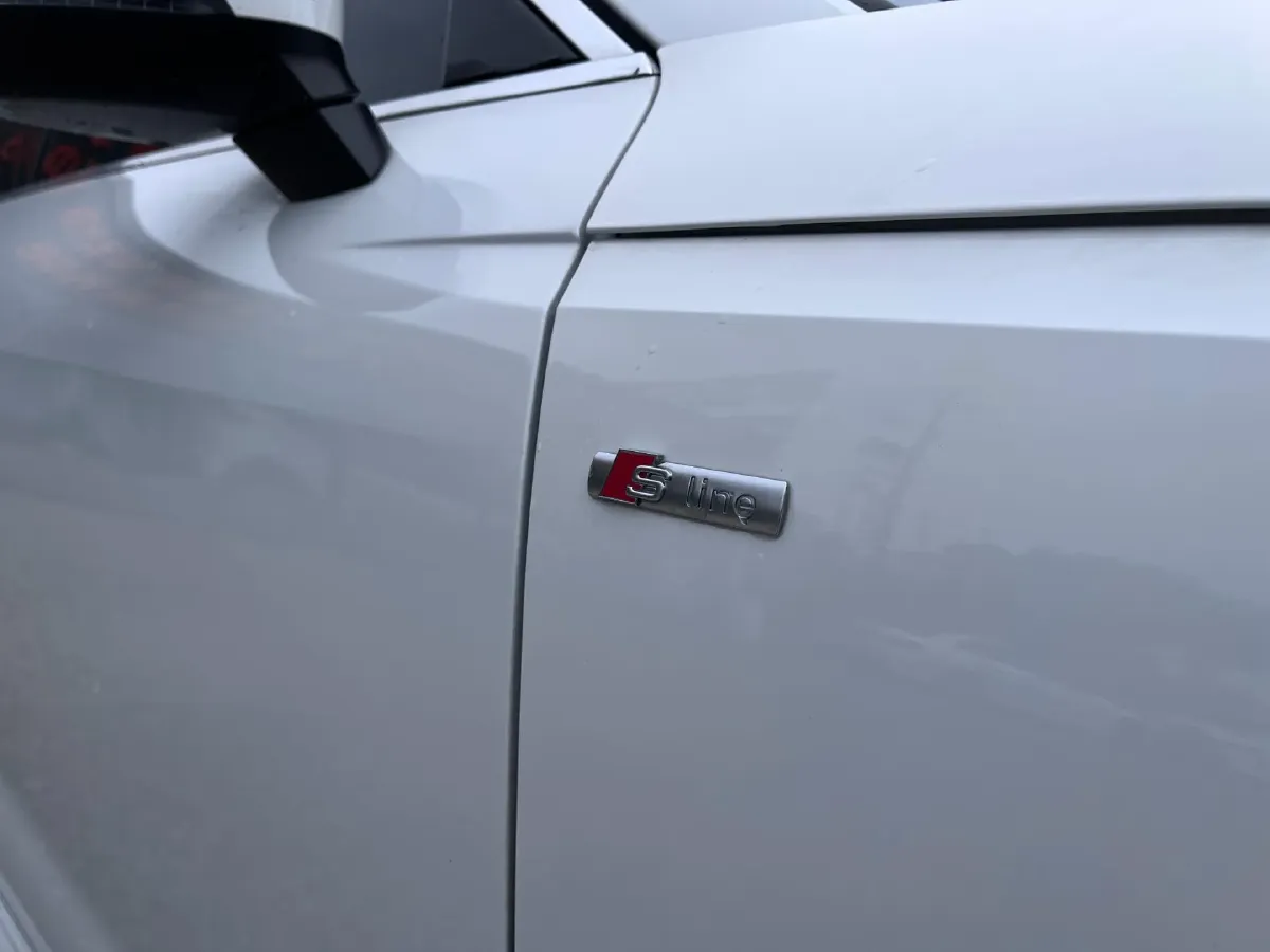 2023 Audi A4L 2.0T 190HP L4 7DCT,autocango,china used car exporter,china ev exporter,chinese used car exporter,chinese used ev exporter