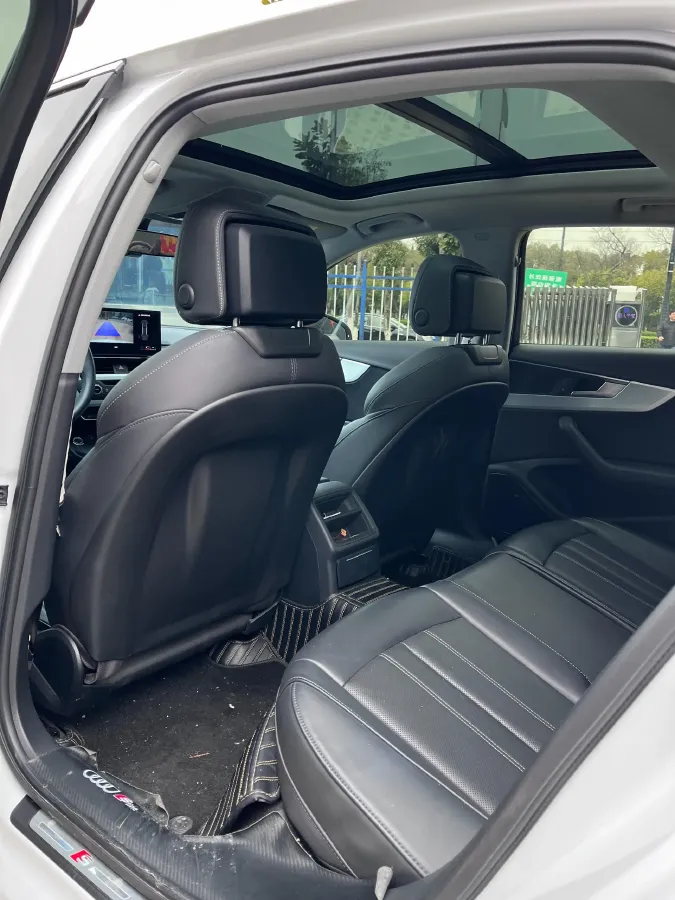 2023 Audi A4L 2.0T 190HP L4 7DCT,autocango,china used car exporter,china ev exporter,chinese used car exporter,chinese used ev exporter