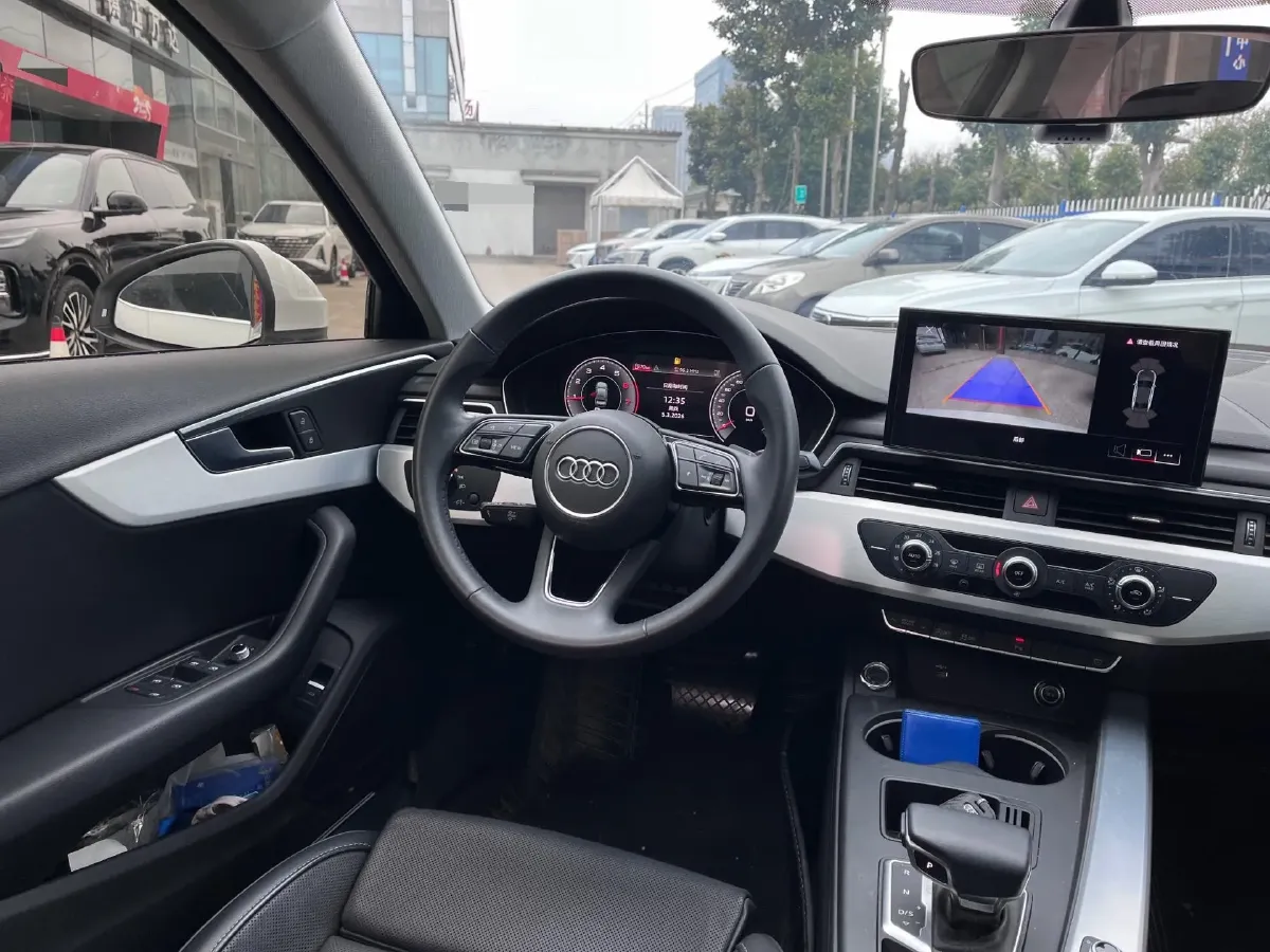 2023 Audi A4L 2.0T 190HP L4 7DCT,autocango,china used car exporter,china ev exporter,chinese used car exporter,chinese used ev exporter