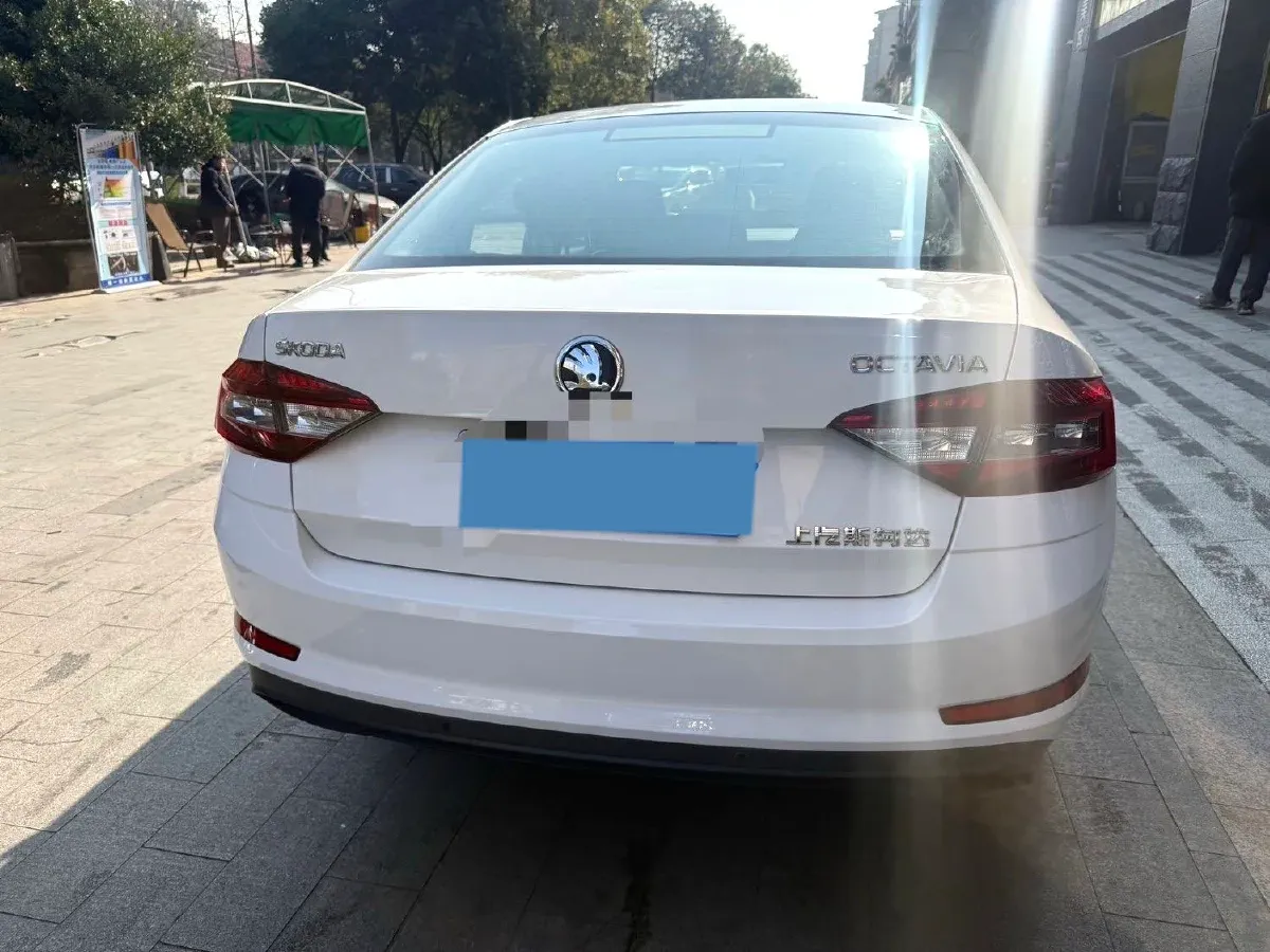 2019 Skoda Octavia 1.5L 116HP L4 6AT,autocango,china used car exporter,china ev exporter,chinese used car exporter,chinese used ev exporter