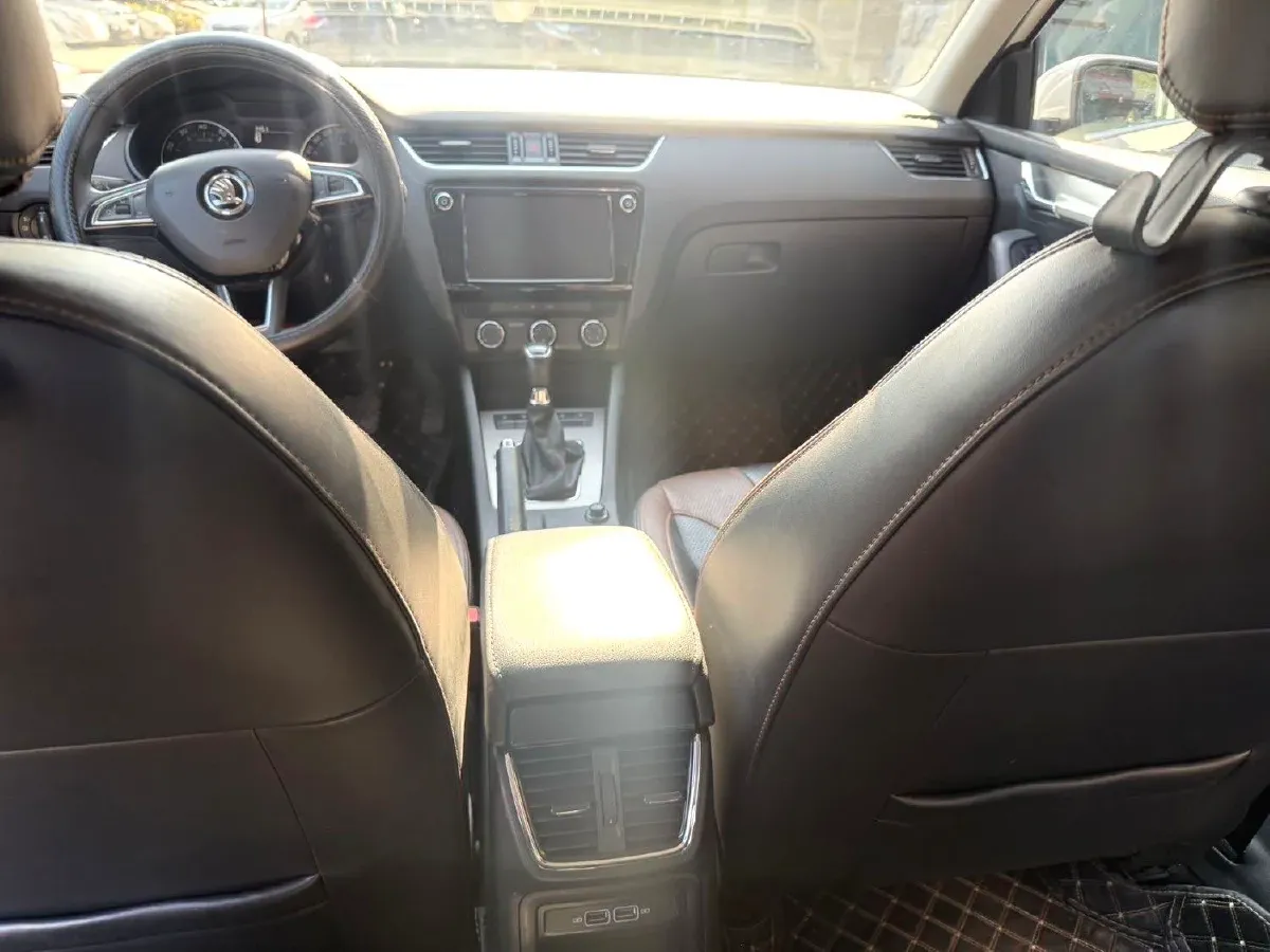 2019 Skoda Octavia 1.5L 116HP L4 6AT,autocango,china used car exporter,china ev exporter,chinese used car exporter,chinese used ev exporter