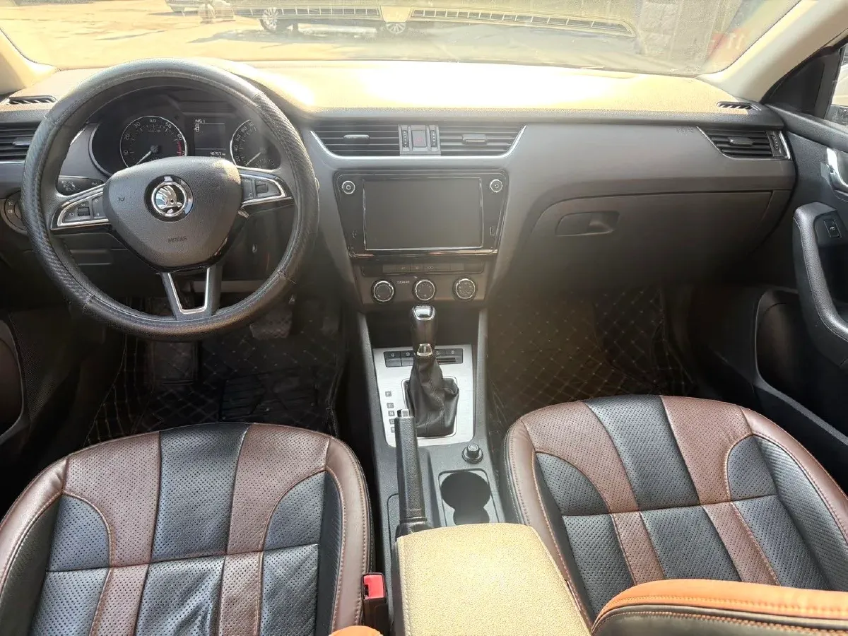 2019 Skoda Octavia 1.5L 116HP L4 6AT,autocango,china used car exporter,china ev exporter,chinese used car exporter,chinese used ev exporter