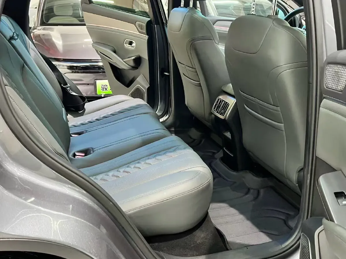 2025 BYD SongL DM-i 1.5L 101HP L4 E-CVT PHEV 26.6KWH,autocango,china used car exporter,china ev exporter,chinese used car exporter,chinese used ev exporter