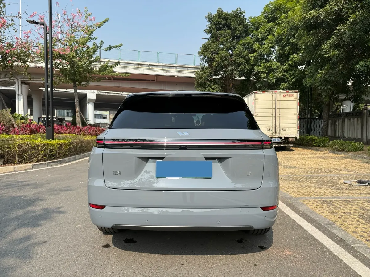2025 Li L7 Range Extended 154HP REEV,autocango,china used car exporter,china ev exporter,chinese used car exporter,chinese used ev exporter