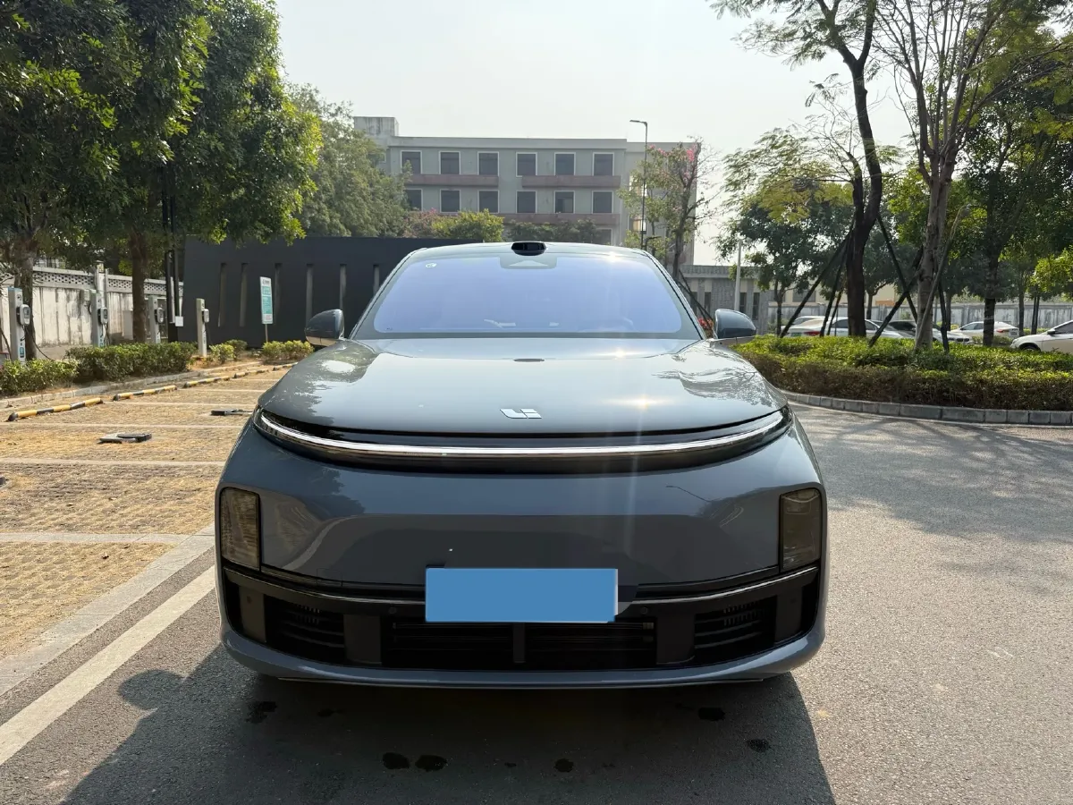2025 Li L7 Range Extended 154HP REEV,autocango,china used car exporter,china ev exporter,chinese used car exporter,chinese used ev exporter