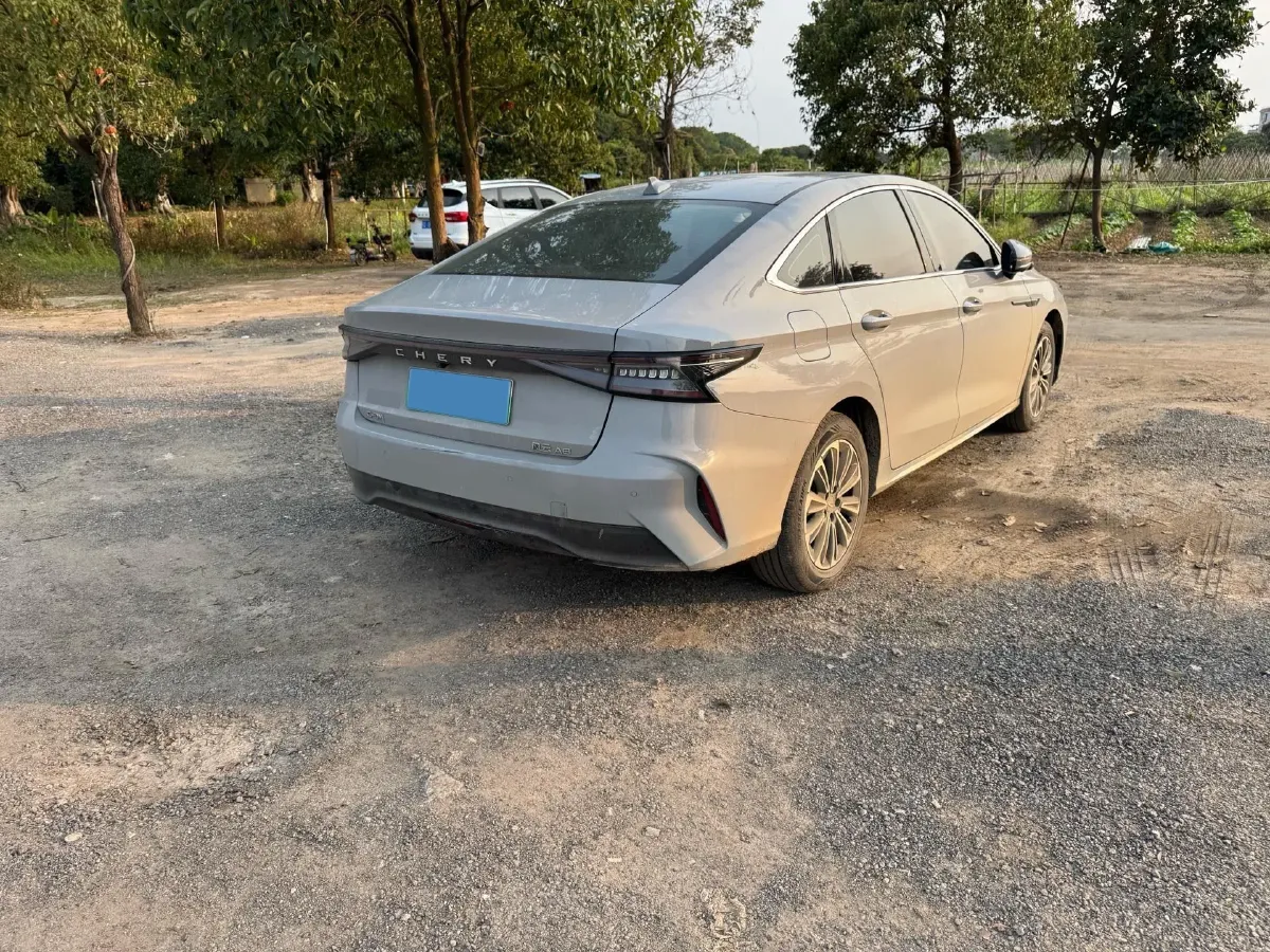 2024 Fulwin FulwinA8 1.5T 156HP L4 1DHT PHEV 18.3KWH,autocango,china used car exporter,china ev exporter,chinese used car exporter,chinese used ev exporter