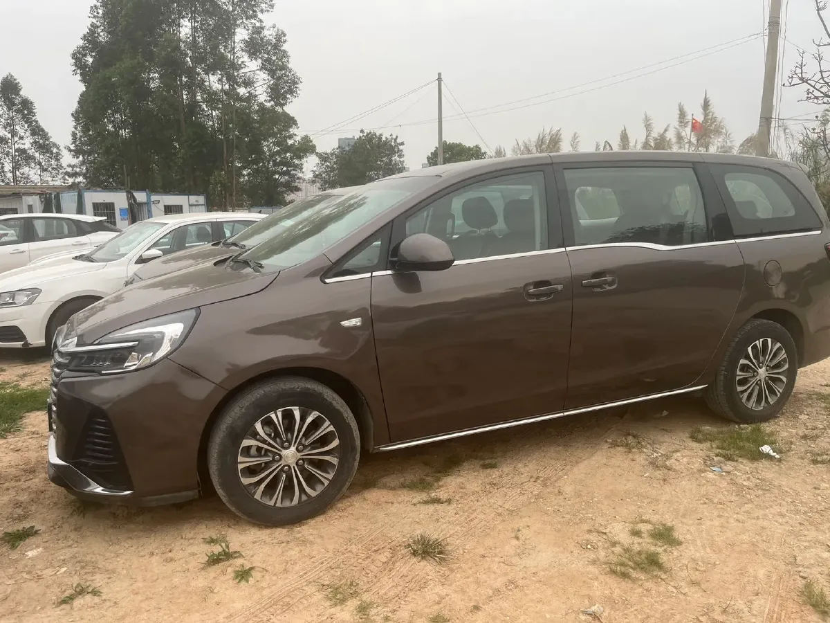 2023 Buick GL8 2.0T 237HP L4 9AT,autocango,china used car exporter,china ev exporter,chinese used car exporter,chinese used ev exporter