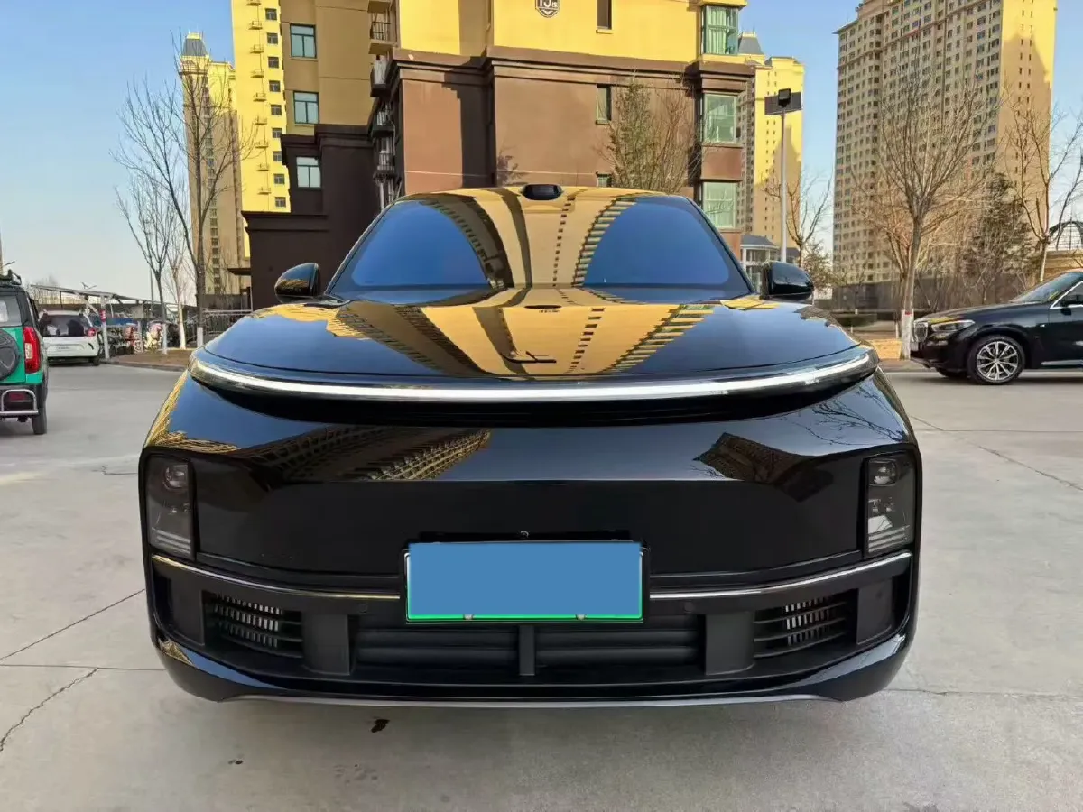 2025 Li L8 Range Extended 154HP REEV,autocango,china used car exporter,china ev exporter,chinese used car exporter,chinese used ev exporter