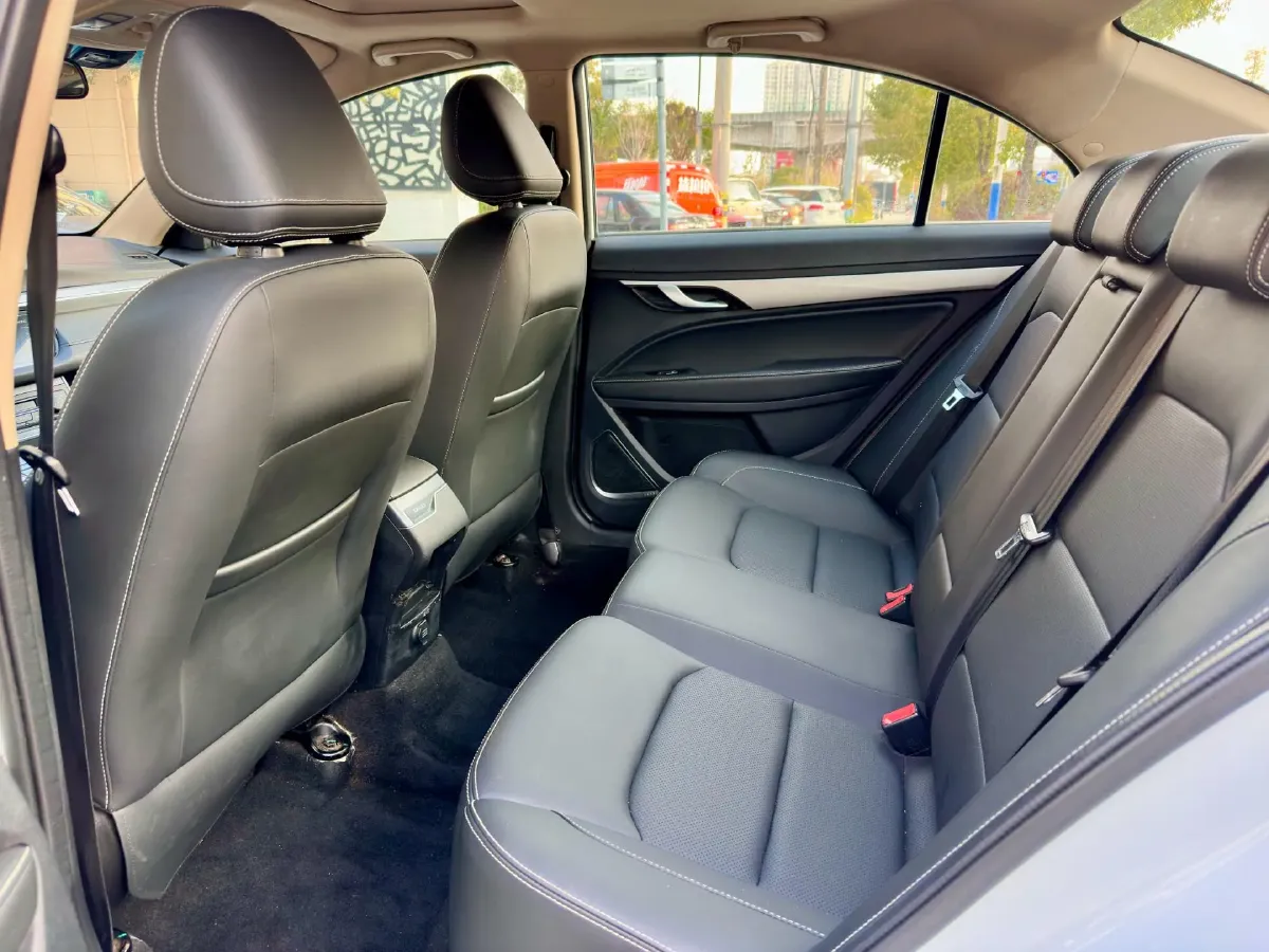 2018 Geely Emgrand 1.5L 109HP L4 5MT,autocango,china used car exporter,china ev exporter,chinese used car exporter,chinese used ev exporter