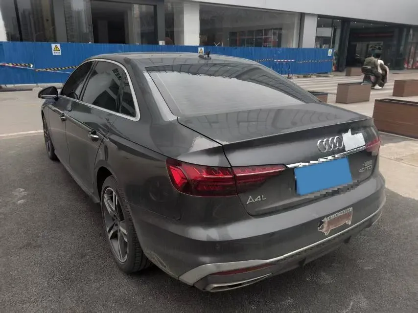 2022 Audi A4L 2.0T 190HP L4 7DCT,autocango,china used car exporter,china ev exporter,chinese used car exporter,chinese used ev exporter