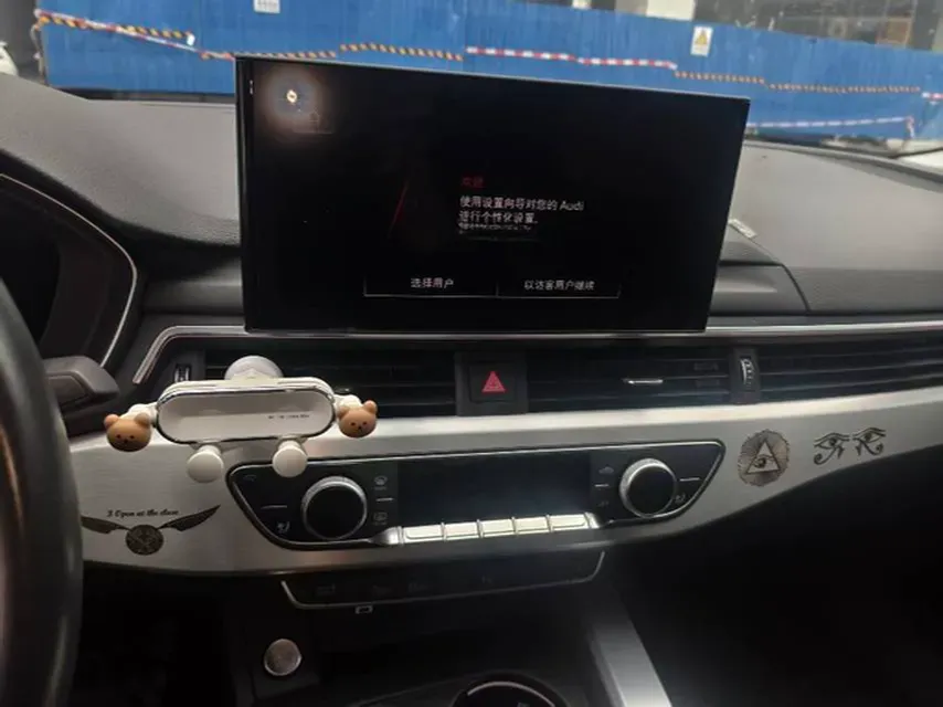 2022 Audi A4L 2.0T 190HP L4 7DCT,autocango,china used car exporter,china ev exporter,chinese used car exporter,chinese used ev exporter