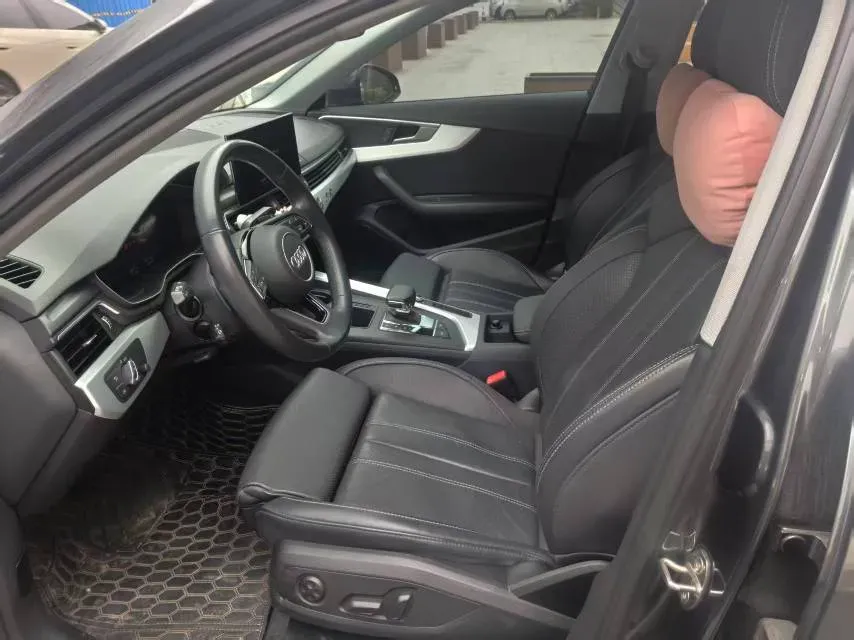 2022 Audi A4L 2.0T 190HP L4 7DCT,autocango,china used car exporter,china ev exporter,chinese used car exporter,chinese used ev exporter