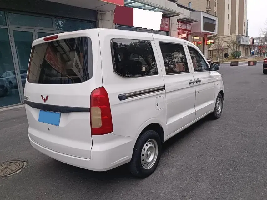 2019 WuLing HongGuang V 1.5L 99HP L4 6MT,autocango,china used car exporter,china ev exporter,chinese used car exporter,chinese used ev exporter