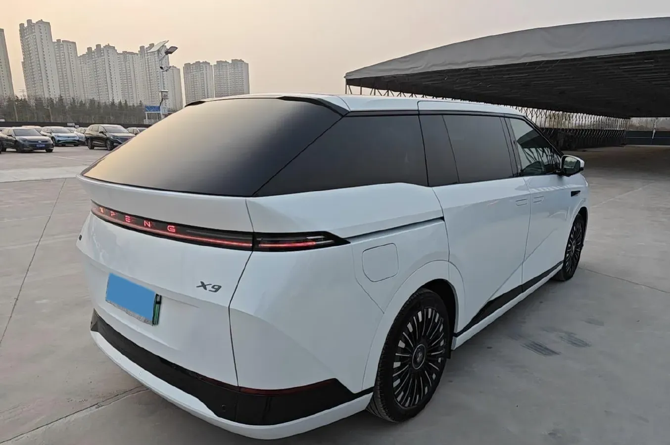 2025 Xpeng X9 BEV,autocango,china used car exporter,china ev exporter,chinese used car exporter,chinese used ev exporter