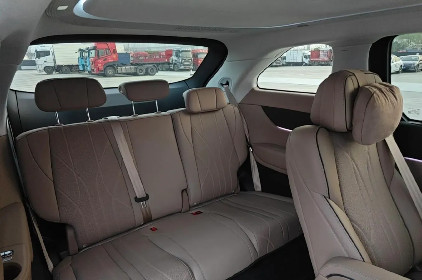 2025 Xpeng X9 BEV,autocango,china used car exporter,china ev exporter,chinese used car exporter,chinese used ev exporter