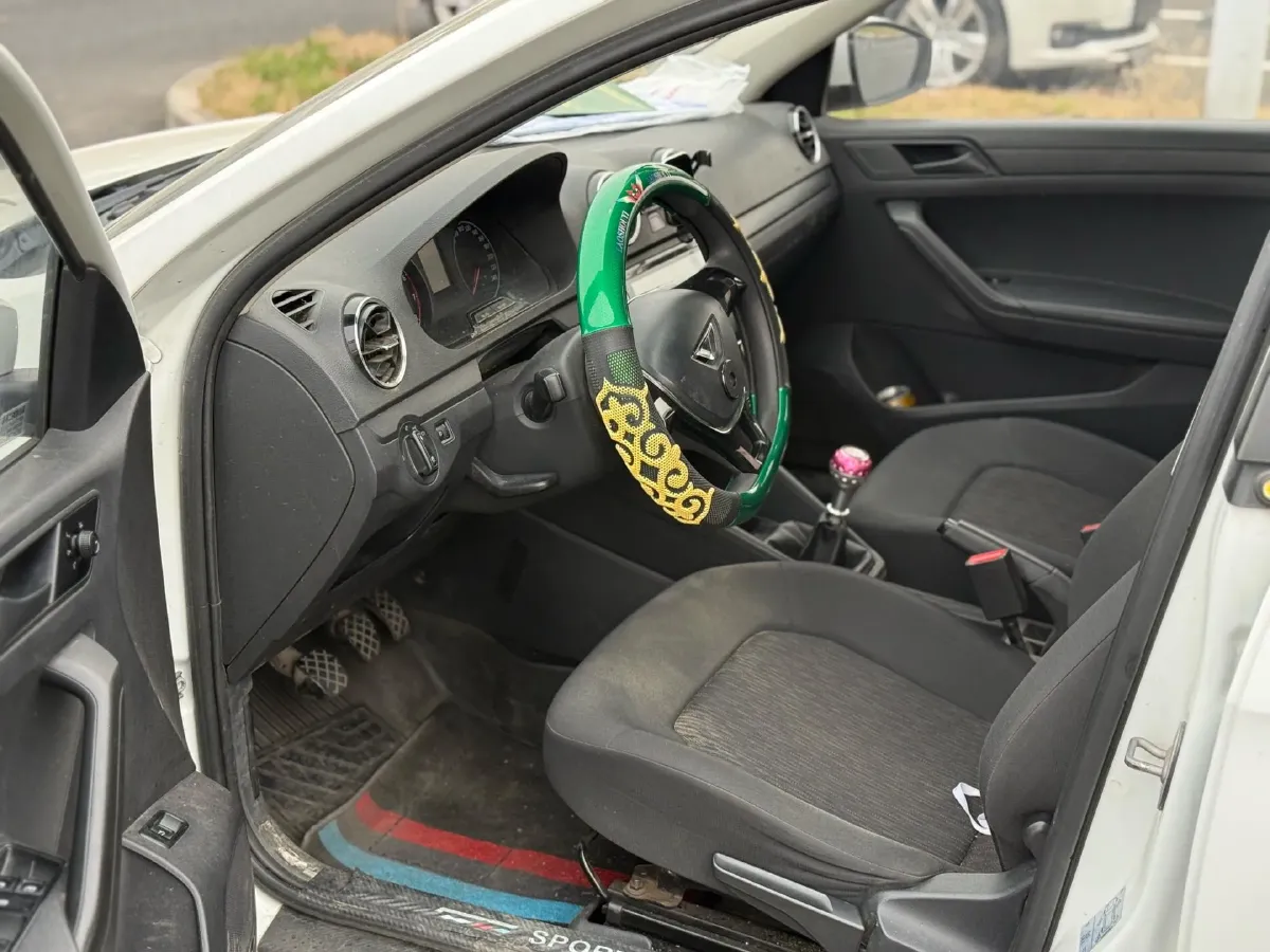 2019 Jetta VA3 1.5L 112HP L4 5MT,autocango,china used car exporter,china ev exporter,chinese used car exporter,chinese used ev exporter