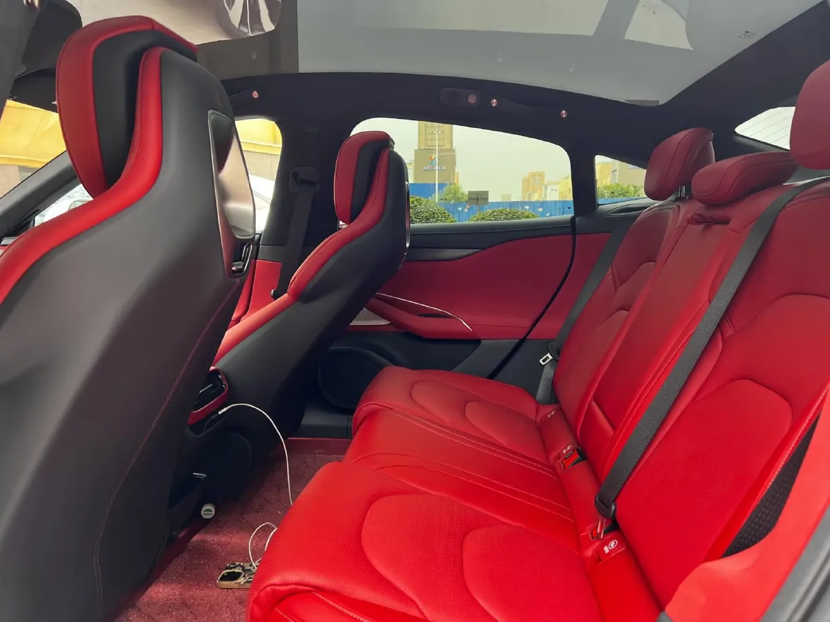 2024 MI SU7 BEV 101KWH,autocango,china used car exporter,china ev exporter,chinese used car exporter,chinese used ev exporter