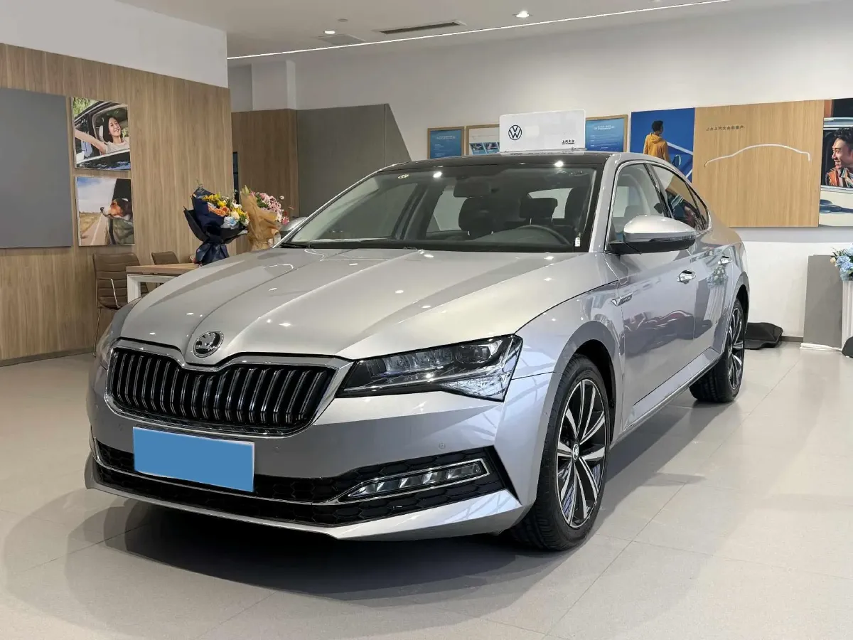 2023 Skoda Superb 1.4T 150HP L4 7DCT,autocango,china used car exporter,china ev exporter,chinese used car exporter,chinese used ev exporter