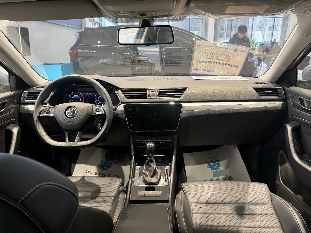 2023 Skoda Superb 1.4T 150HP L4 7DCT,autocango,china used car exporter,china ev exporter,chinese used car exporter,chinese used ev exporter