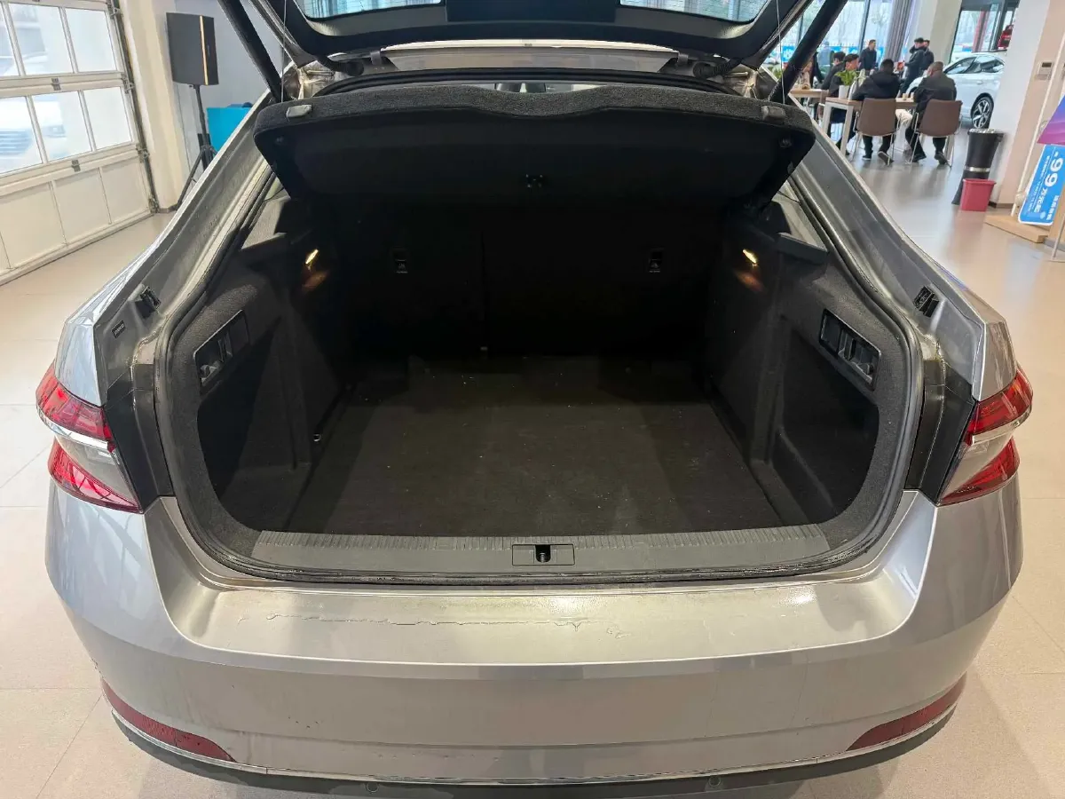 2023 Skoda Superb 1.4T 150HP L4 7DCT,autocango,china used car exporter,china ev exporter,chinese used car exporter,chinese used ev exporter