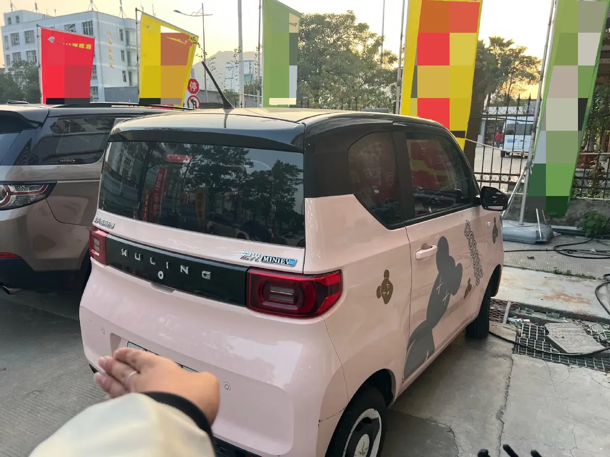 2022 WuLing HongGuang MINI EV BEV 9KWH,autocango,china used car exporter,china ev exporter,chinese used car exporter,chinese used ev exporter