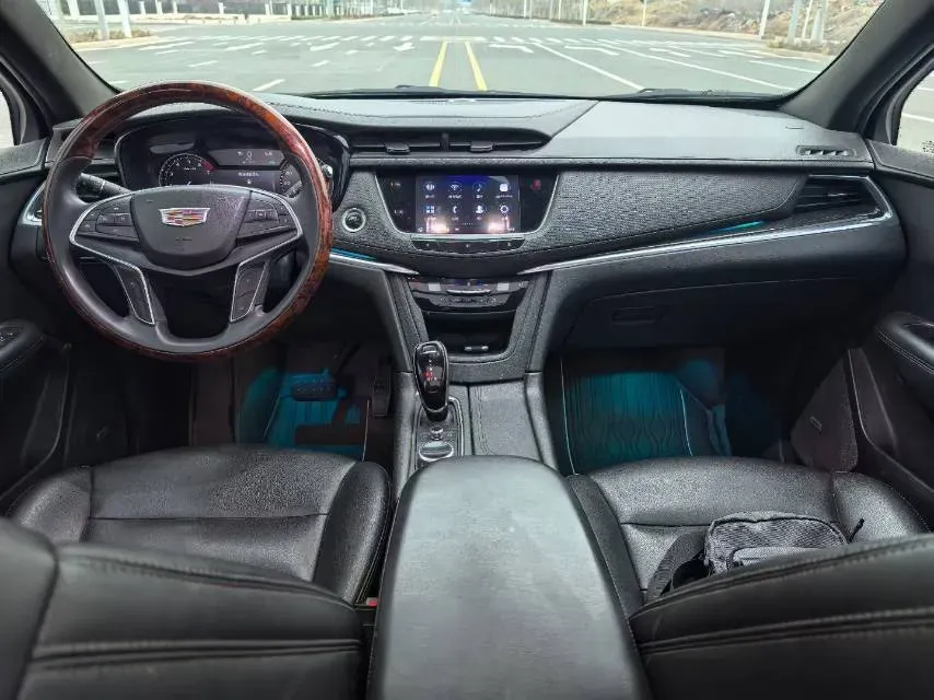 2021 Cadillac XT5 2.0T 237HP L4 9AT,autocango,china used car exporter,china ev exporter,chinese used car exporter,chinese used ev exporter