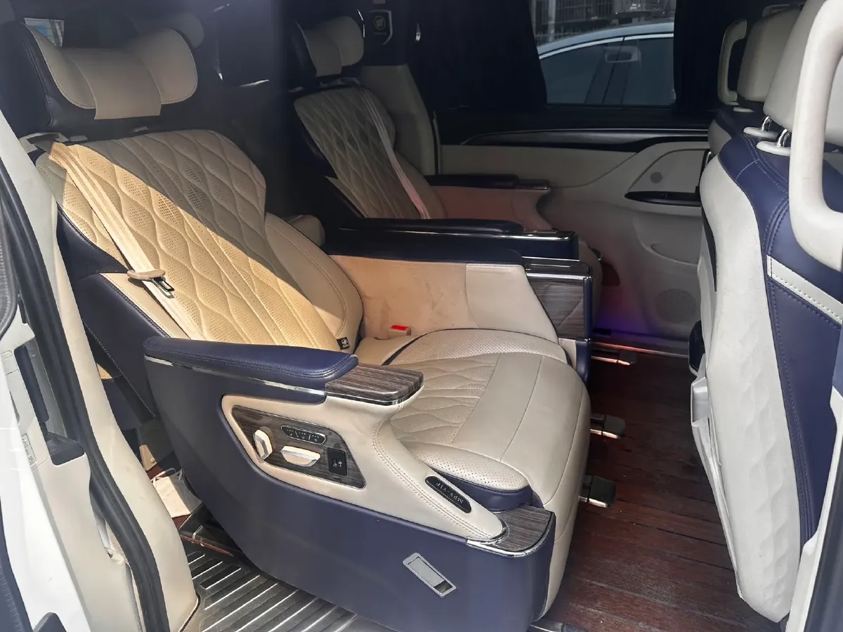 2020 Buick GL8 2.0T 237HP L4 9AT,autocango,china used car exporter,china ev exporter,chinese used car exporter,chinese used ev exporter