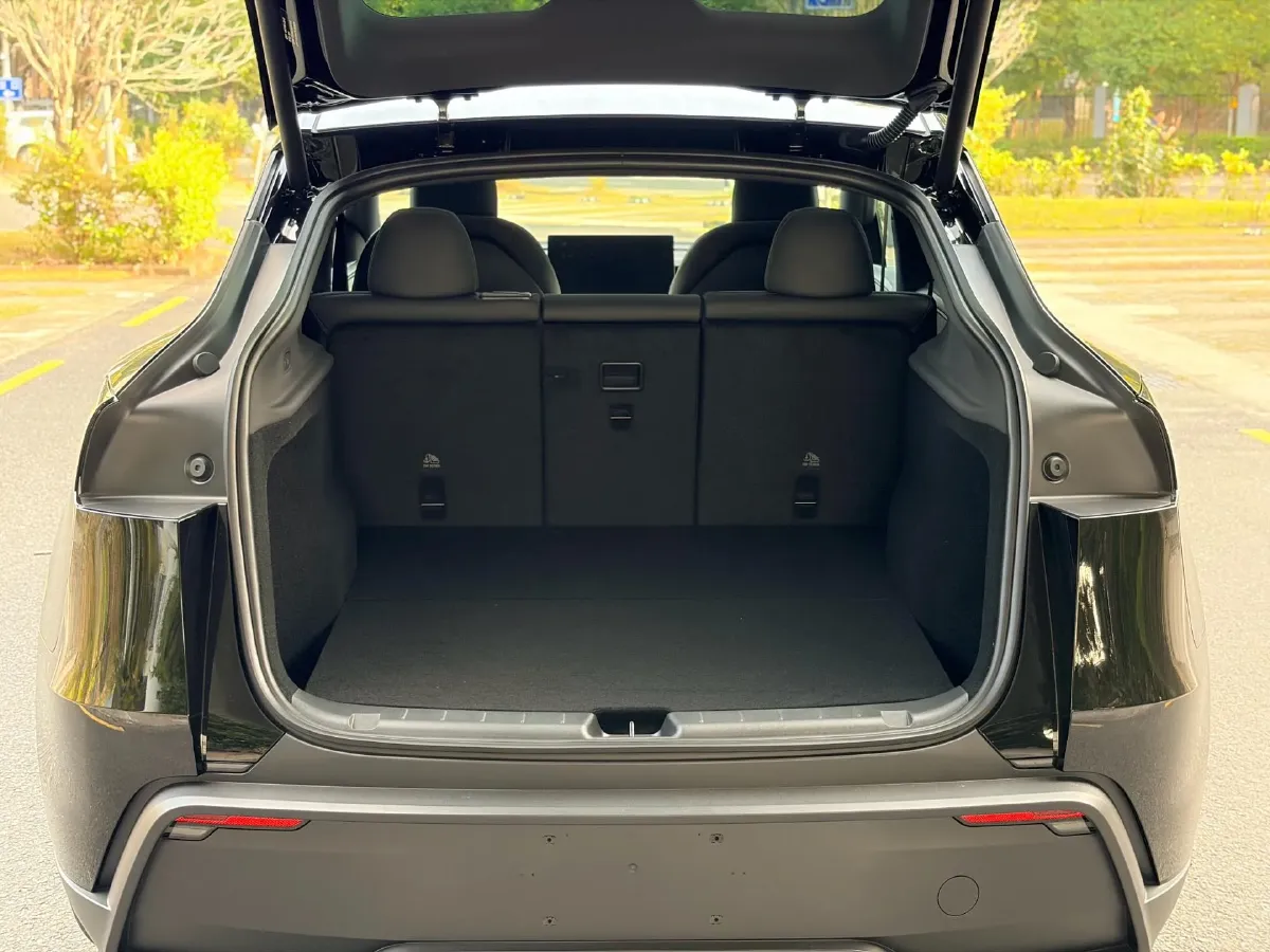 2026 Tesla Model Y BEV,autocango,china used car exporter,china ev exporter,chinese used car exporter,chinese used ev exporter