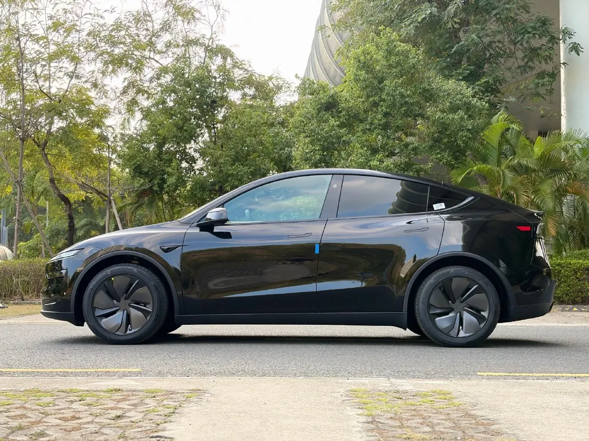 2026 Tesla Model Y BEV,autocango,china used car exporter,china ev exporter,chinese used car exporter,chinese used ev exporter