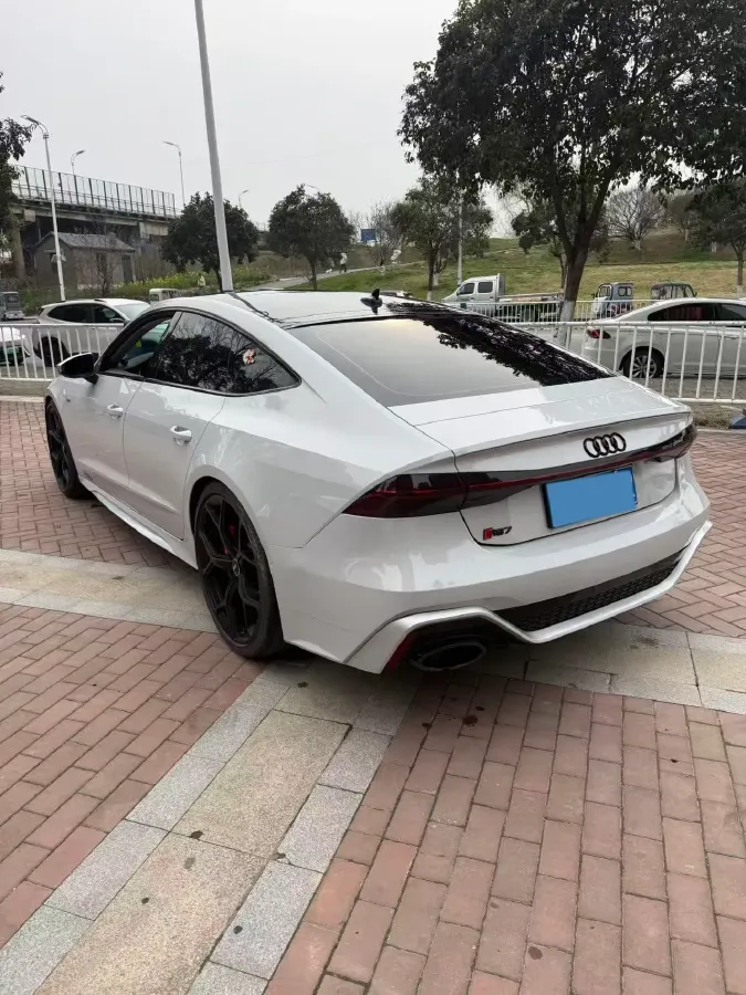 2021 Audi A7 2.0T 245HP L4 7DCT,autocango,china used car exporter,china ev exporter,chinese used car exporter,chinese used ev exporter