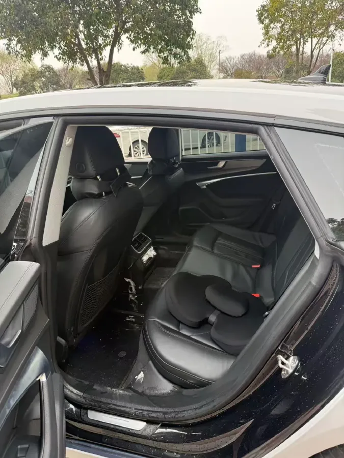 2021 Audi A7 2.0T 245HP L4 7DCT,autocango,china used car exporter,china ev exporter,chinese used car exporter,chinese used ev exporter