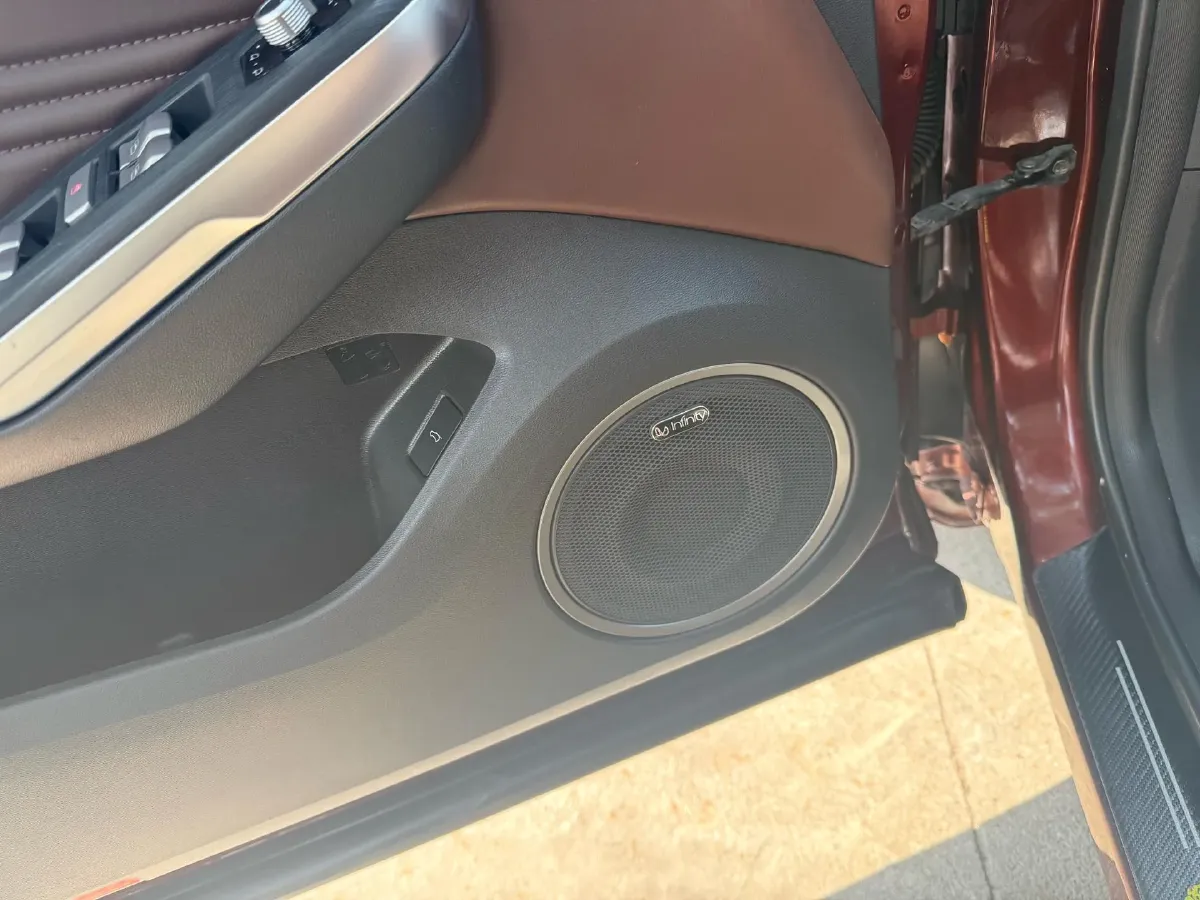 2019 WEY VV5 2.0T 197HP L4 7DCT,autocango,china used car exporter,china ev exporter,chinese used car exporter,chinese used ev exporter