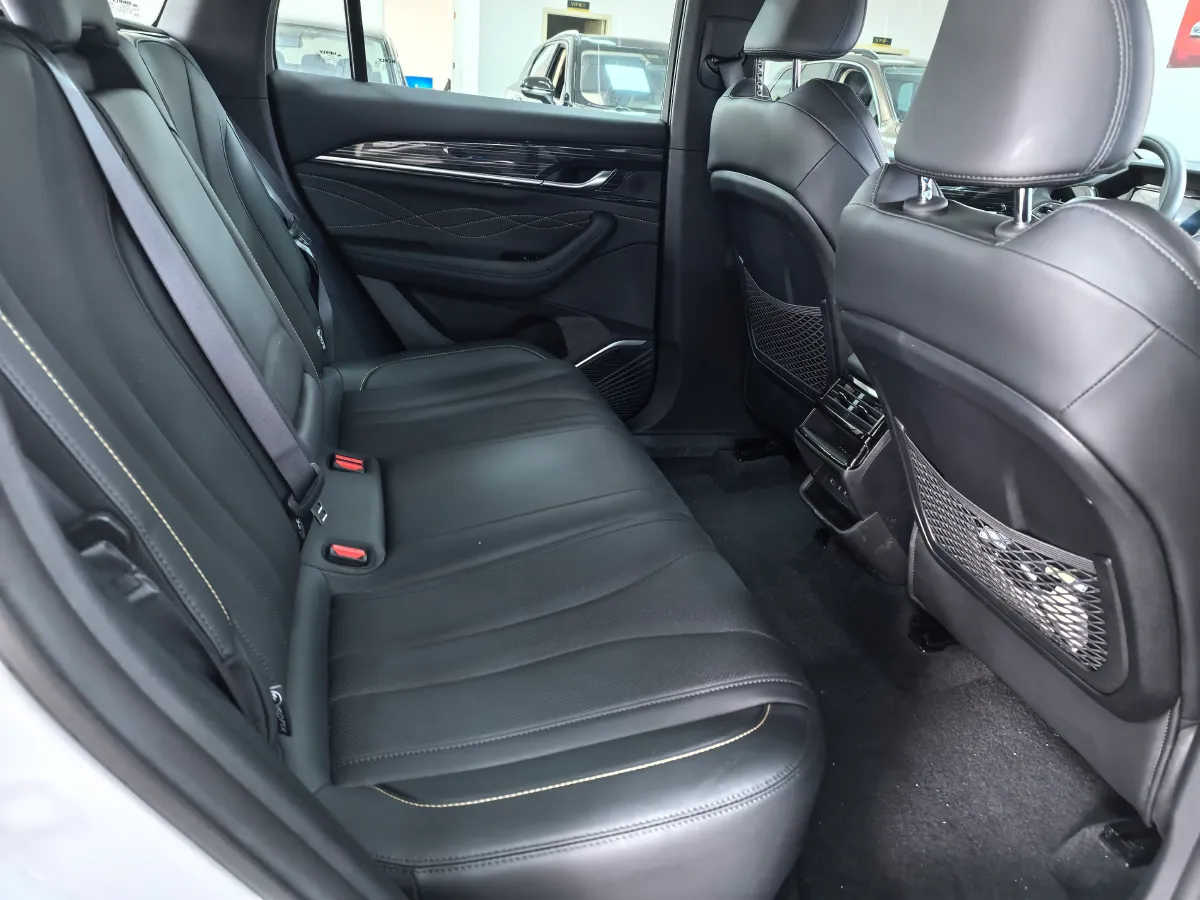 2024 Geely Monjaro 2.0T 218HP L4 7DCT,autocango,china used car exporter,china ev exporter,chinese used car exporter,chinese used ev exporter