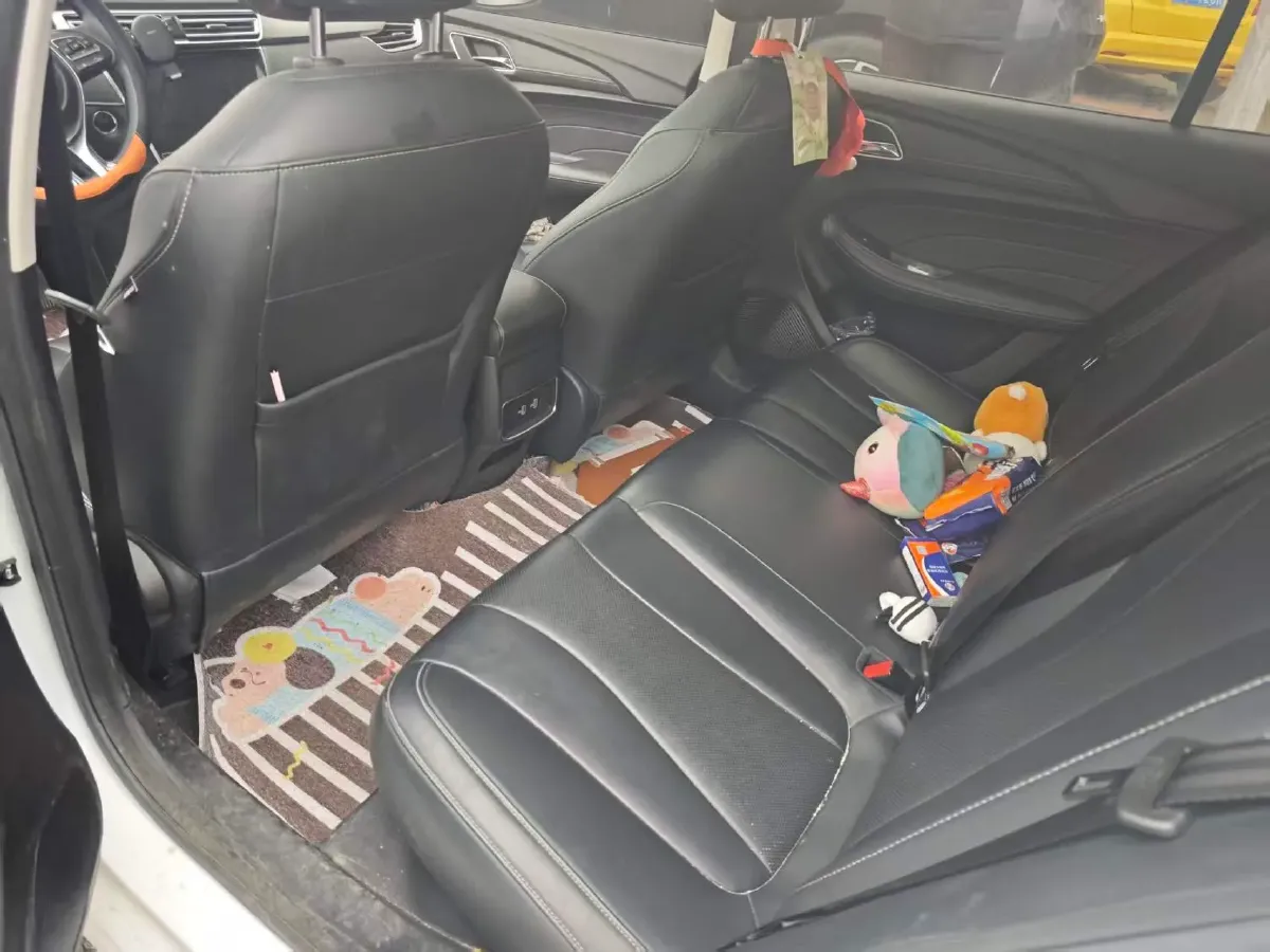 2019 Roewe i5 1.5L 120HP L4 CVT,autocango,china used car exporter,china ev exporter,chinese used car exporter,chinese used ev exporter