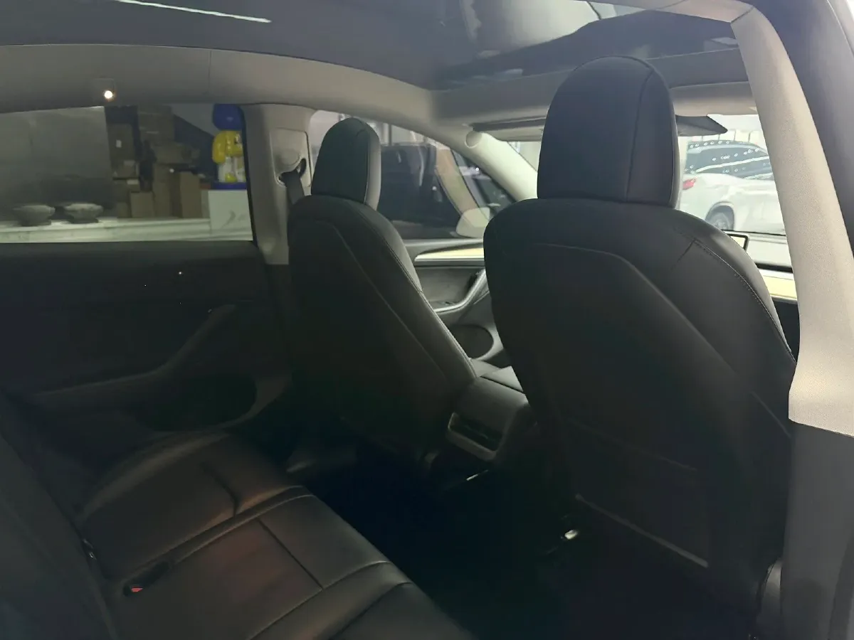 2022 Tesla Model Y BEV 60KWH,autocango,china used car exporter,china ev exporter,chinese used car exporter,chinese used ev exporter