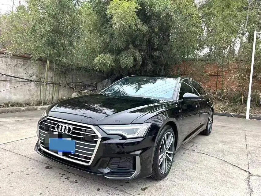2021 Audi A6L 2.0T 190HP L4 7DCT,autocango,china used car exporter,china ev exporter,chinese used car exporter,chinese used ev exporter