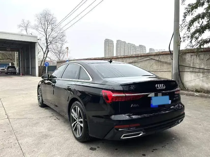 2021 Audi A6L 2.0T 190HP L4 7DCT,autocango,china used car exporter,china ev exporter,chinese used car exporter,chinese used ev exporter