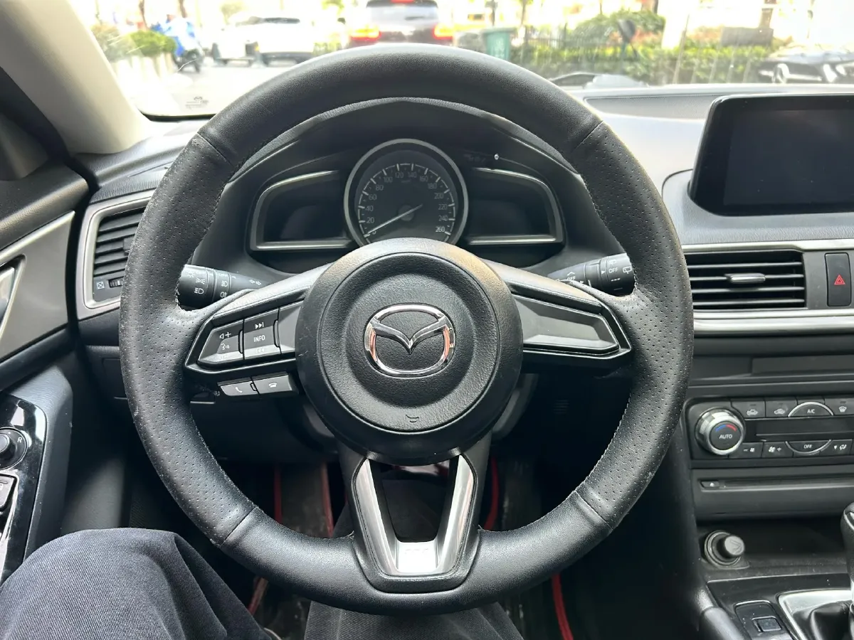 2017 Mazda 3 Axela 1.5L 117HP L4 6AT,autocango,china used car exporter,china ev exporter,chinese used car exporter,chinese used ev exporter