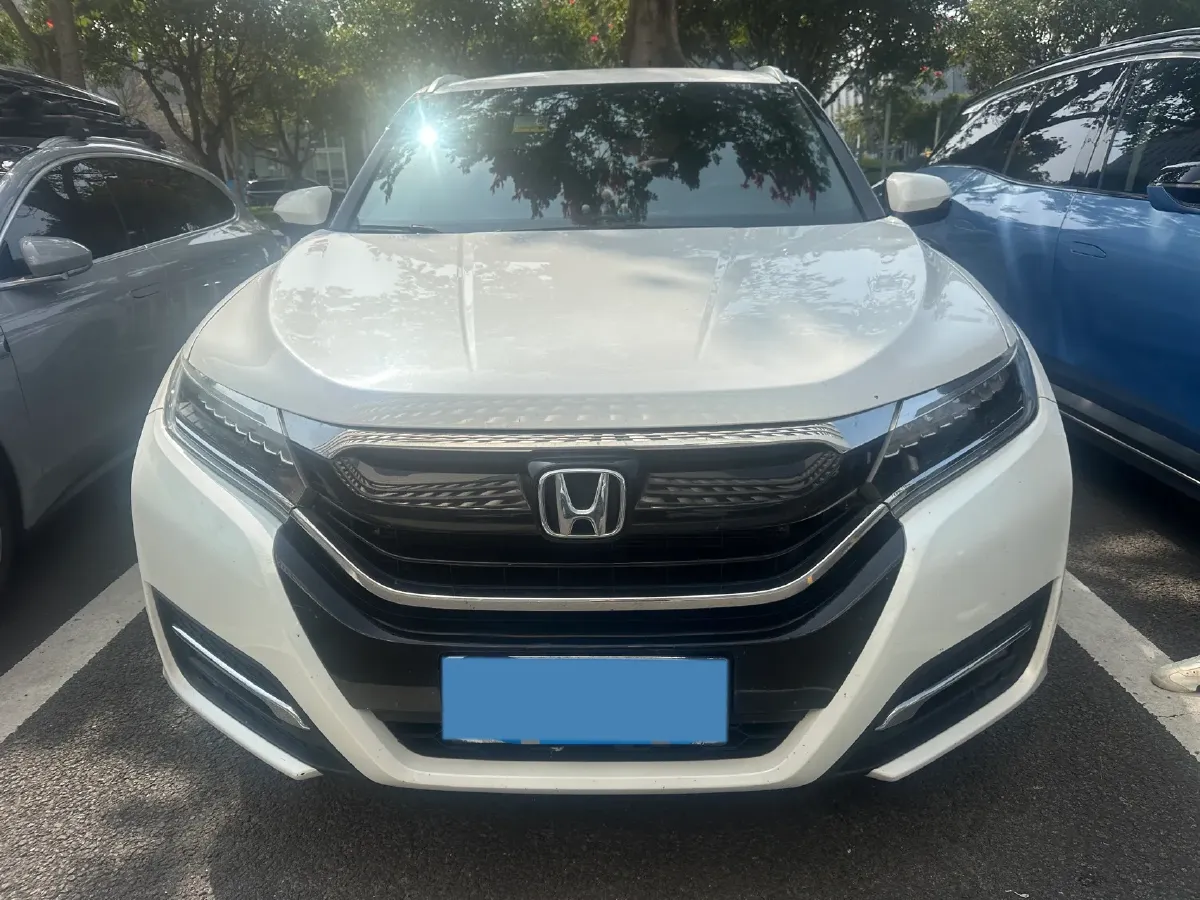 2017 Honda UR-V 2.0T 272HP L4 9AT,autocango,china used car exporter,china ev exporter,chinese used car exporter,chinese used ev exporter