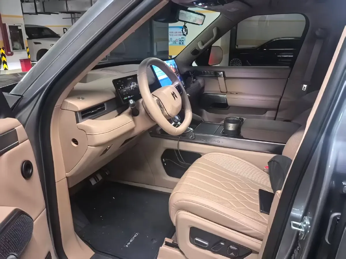 2025 M Hero WarriorM817 1.5T 197HP L4 2DHT PHEV,autocango,china used car exporter,china ev exporter,chinese used car exporter,chinese used ev exporter