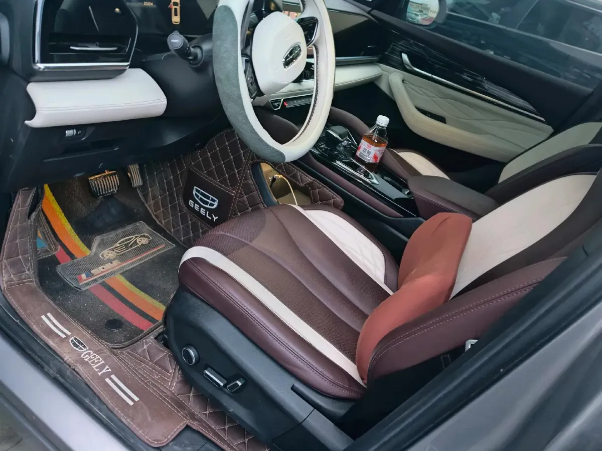 2021 Geely Monjaro 2.0T 218HP L4 7DCT,autocango,china used car exporter,china ev exporter,chinese used car exporter,chinese used ev exporter