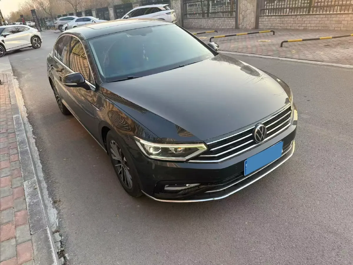2020 Volkswagen Magotan 2.0T 186HP L4 7DCT,autocango,china used car exporter,china ev exporter,chinese used car exporter,chinese used ev exporter