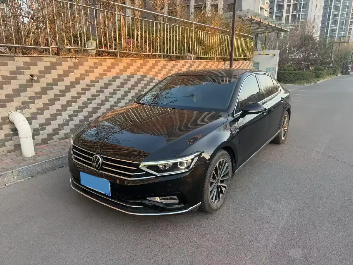 2020 Volkswagen Magotan 2.0T 186HP L4 7DCT,autocango,china used car exporter,china ev exporter,chinese used car exporter,chinese used ev exporter