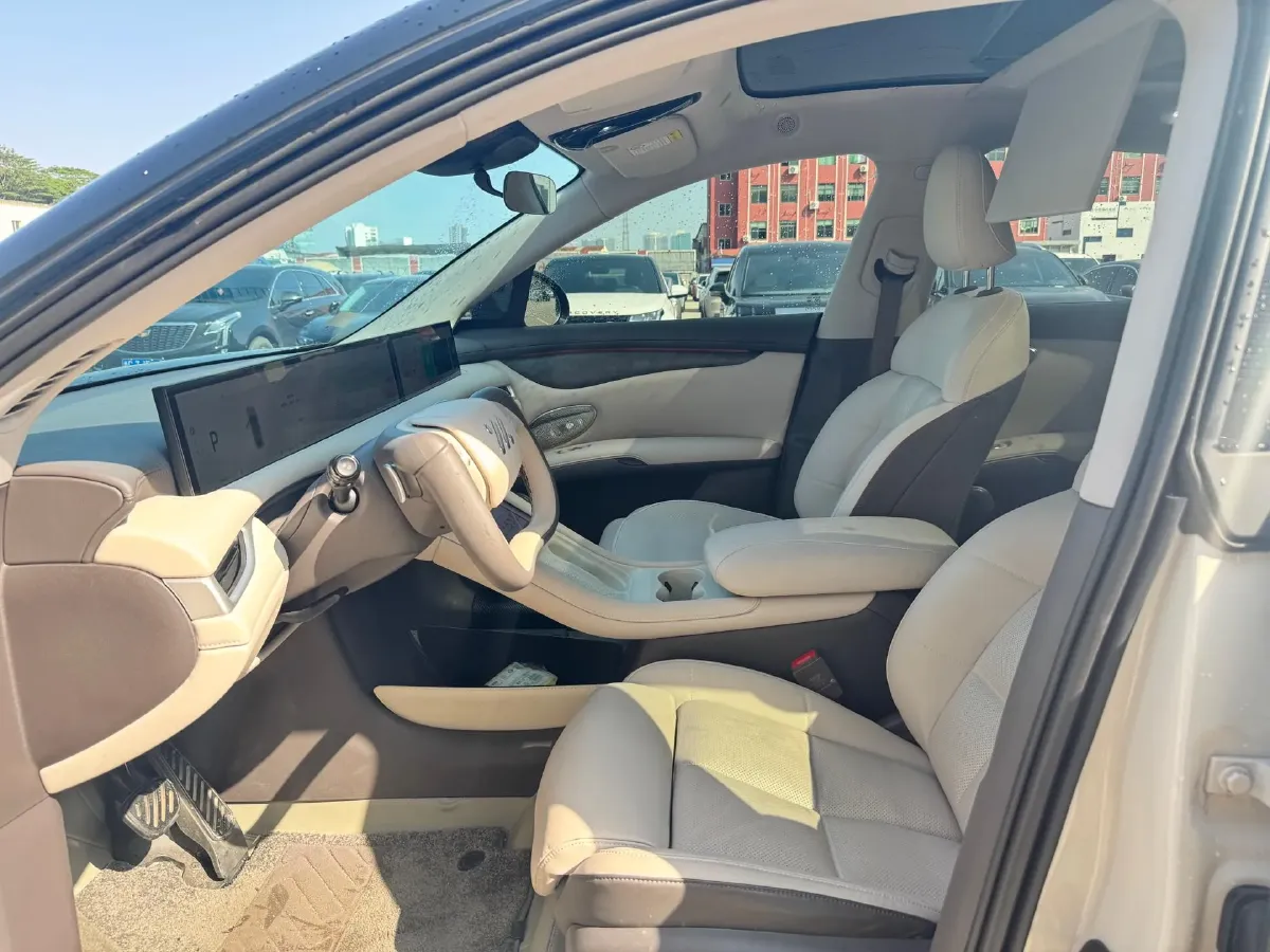 2023 IM LS6 BEV 71KWH,autocango,china used car exporter,china ev exporter,chinese used car exporter,chinese used ev exporter