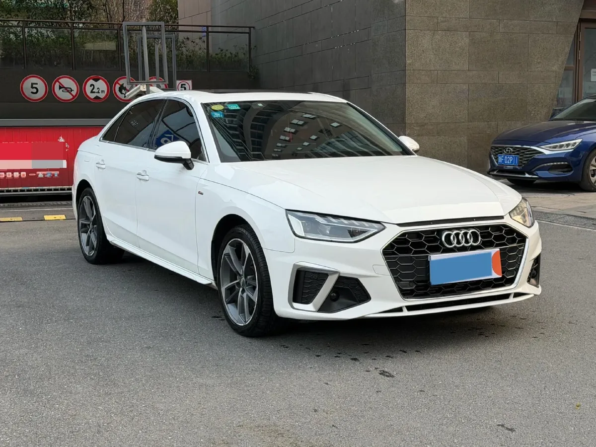 2020 Audi A4L 2.0T 190HP L4 7DCT,autocango,china used car exporter,china ev exporter,chinese used car exporter,chinese used ev exporter