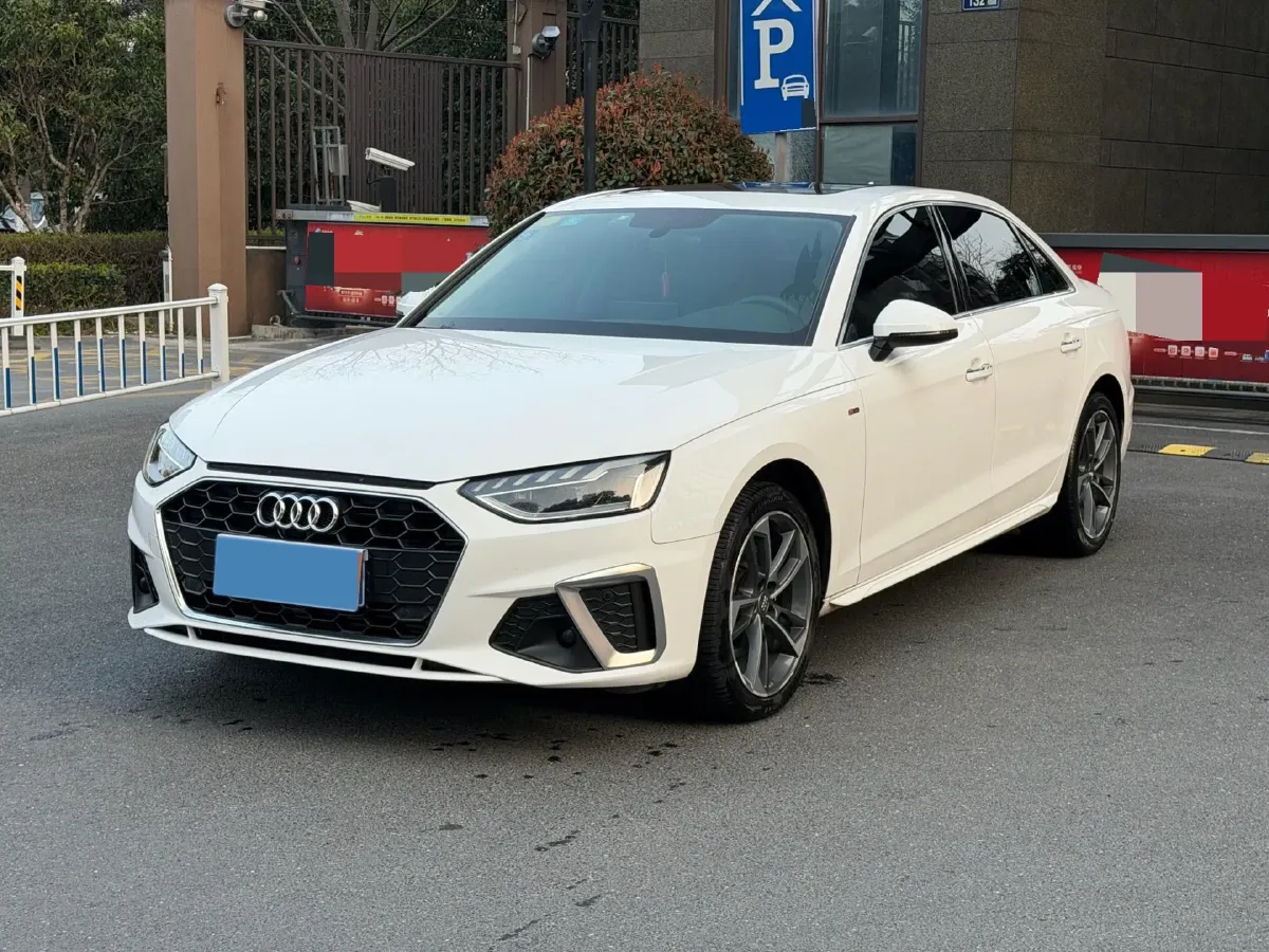 2020 Audi A4L 2.0T 190HP L4 7DCT,autocango,china used car exporter,china ev exporter,chinese used car exporter,chinese used ev exporter